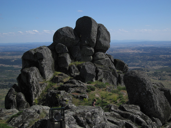 021_Luoja kavi myos Portugalissa